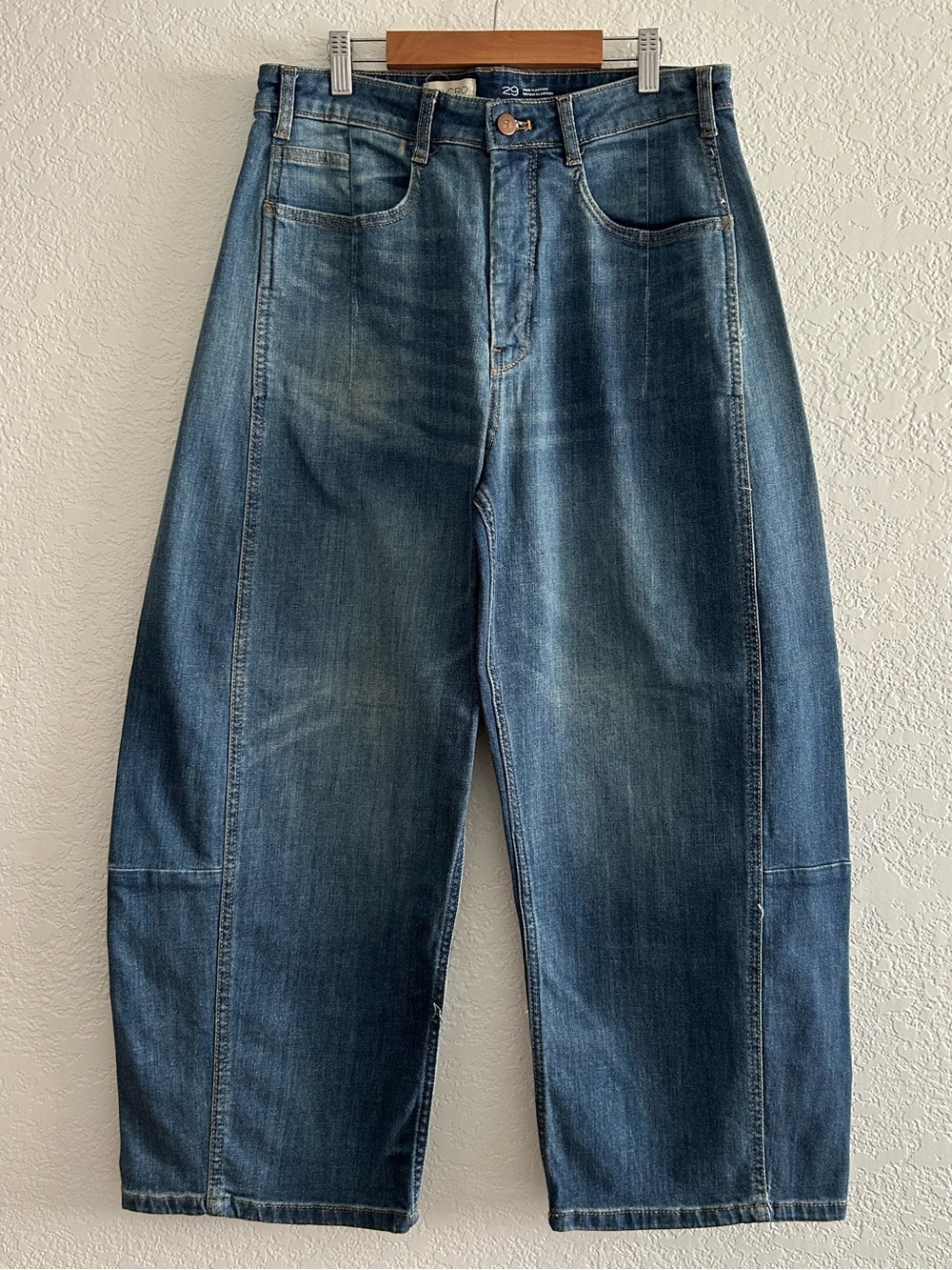 Anthropologie Pilcro Boho Modern Medium Wash Barrel Jeans